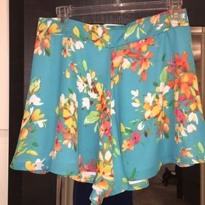 Adrienne Shorts - ADRIENNE FLORAL FLOWY SHORTS Adrienne Shorts - ADRIENNE FLORAL FLOWY SHORTS